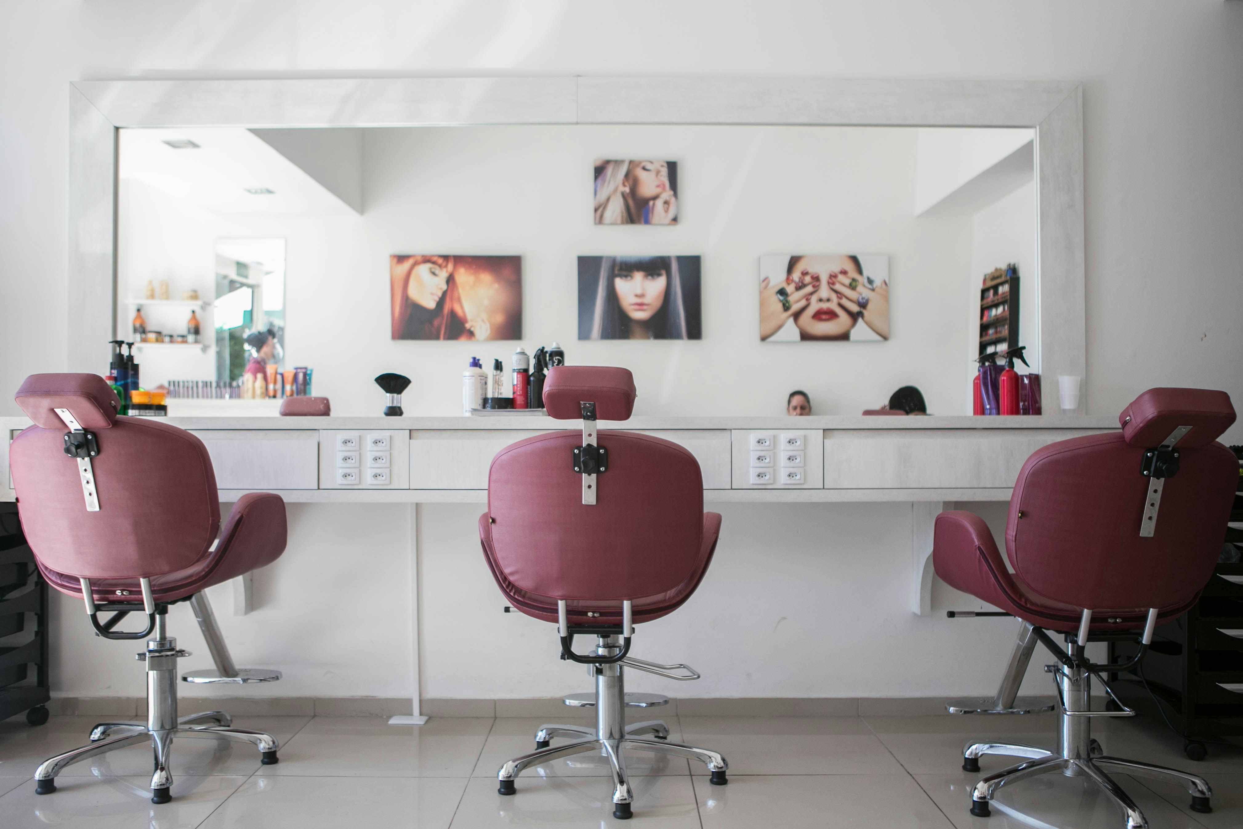 How to open a beauty salon with no money
