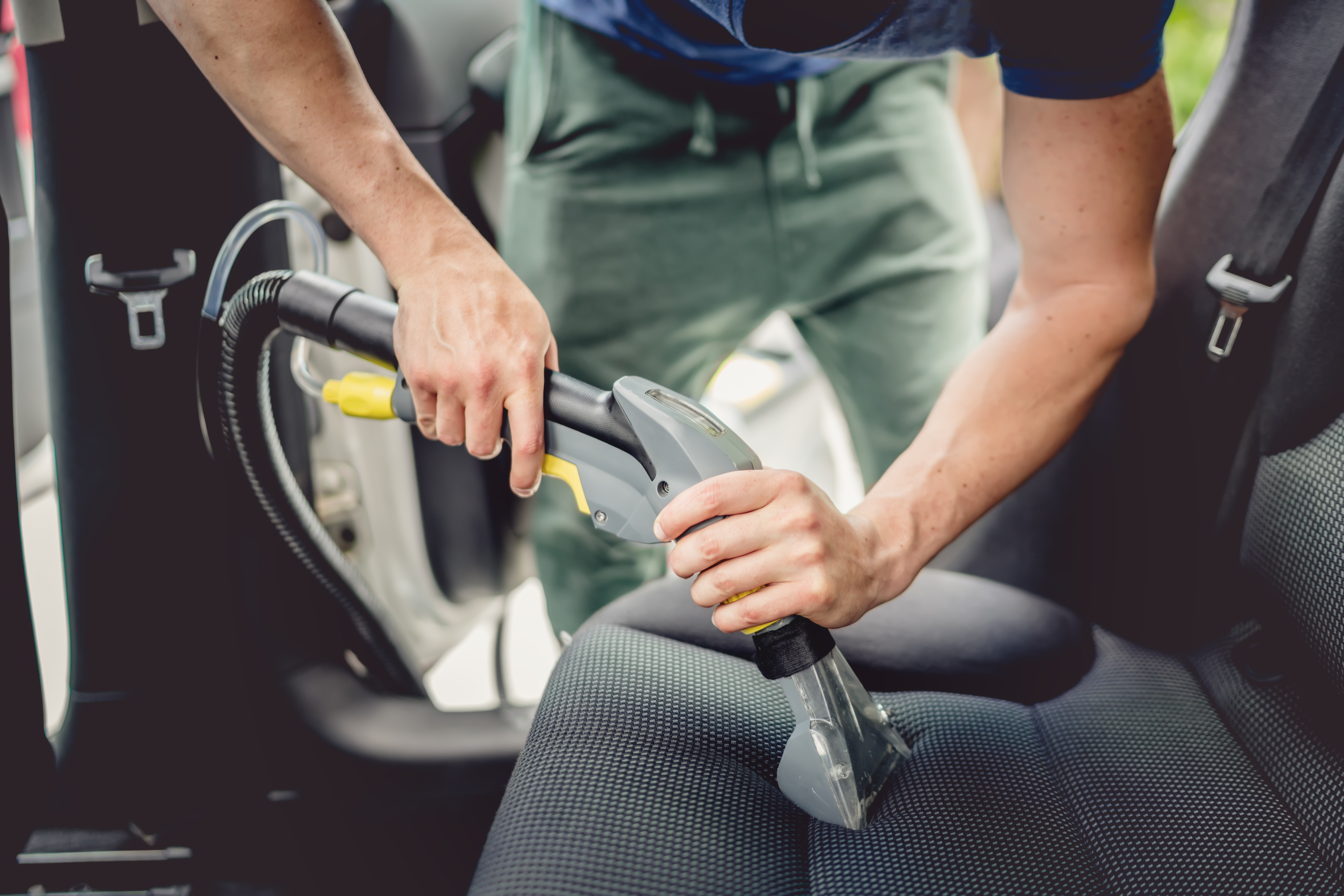 How to start cleaning car service