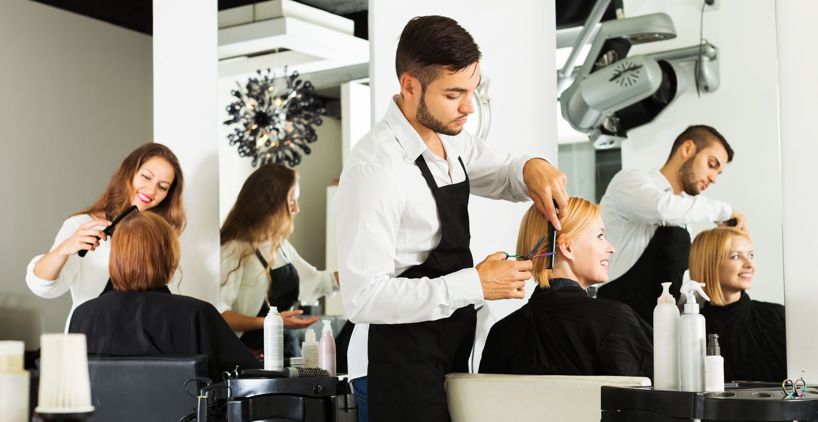 Benefits of online booking for a beauty salon