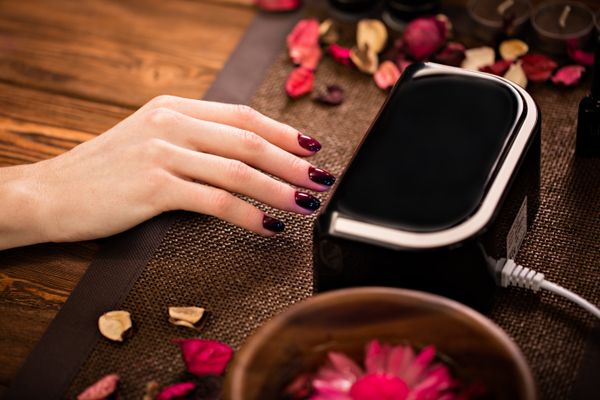 How to open a nail salon