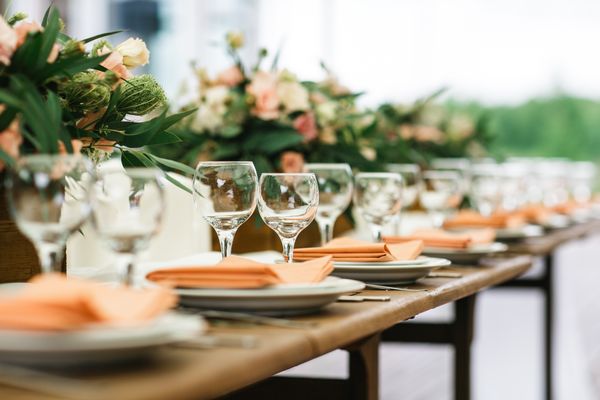 Renting a banquet hall with online bookings